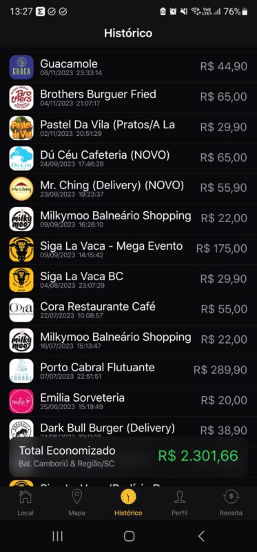 Tela de histórico de pedidos e economias em aplicativo.