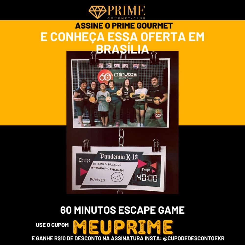 Equipe comemora jogo de escape em Brasília.