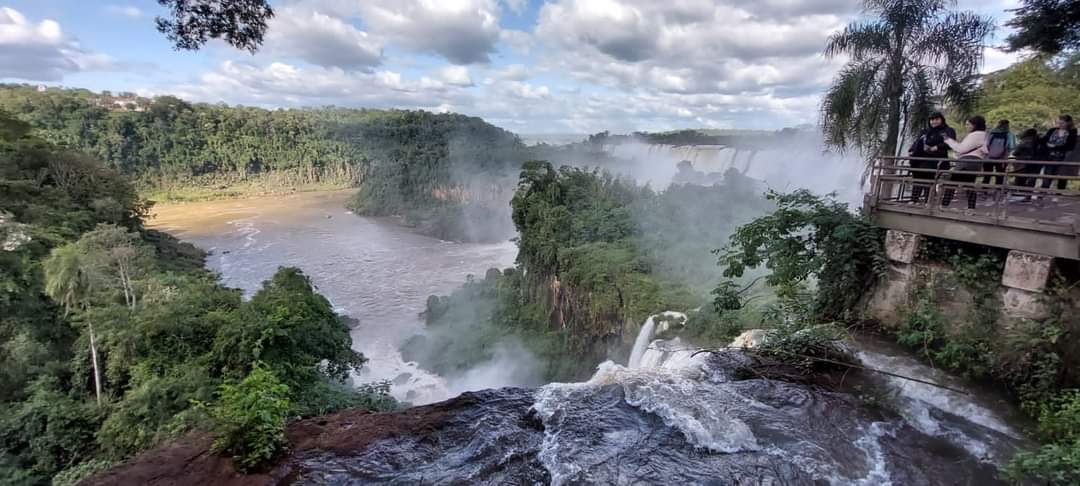 Foto real de Puerto Iguazú