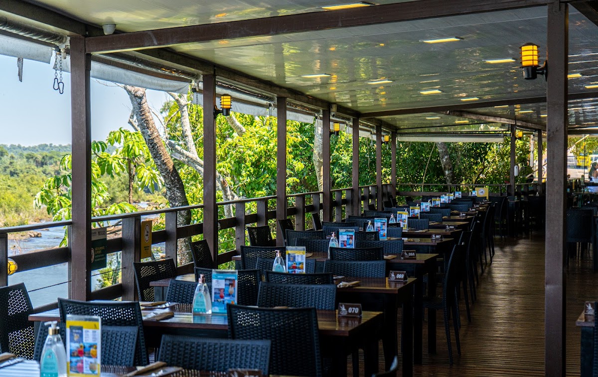 Foto real de Restaurante Porto Canoas