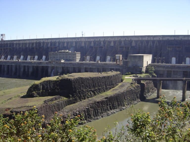 tour Itaipu Binacional