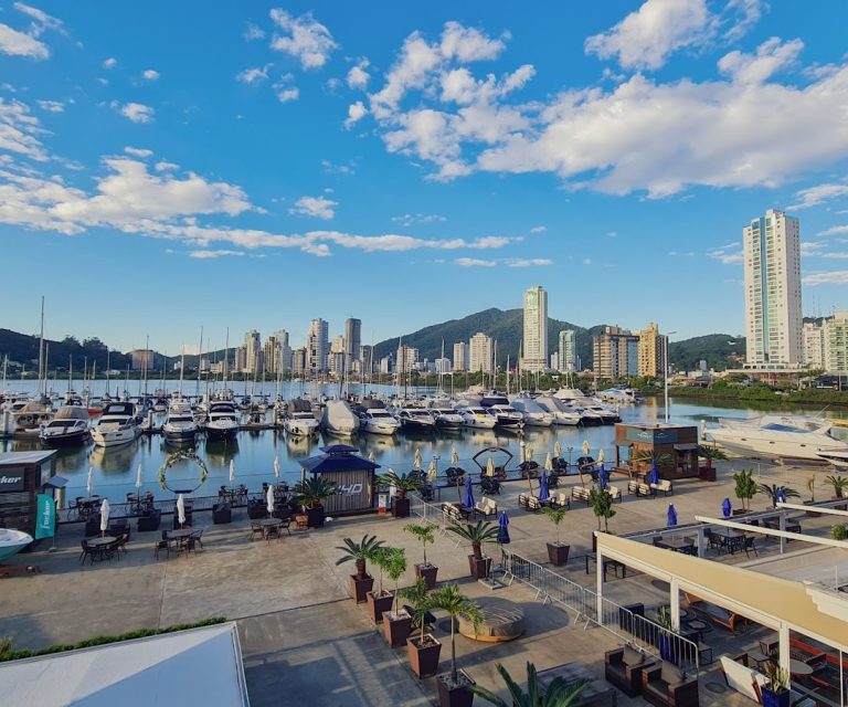 Foto real de Marina Itajaí