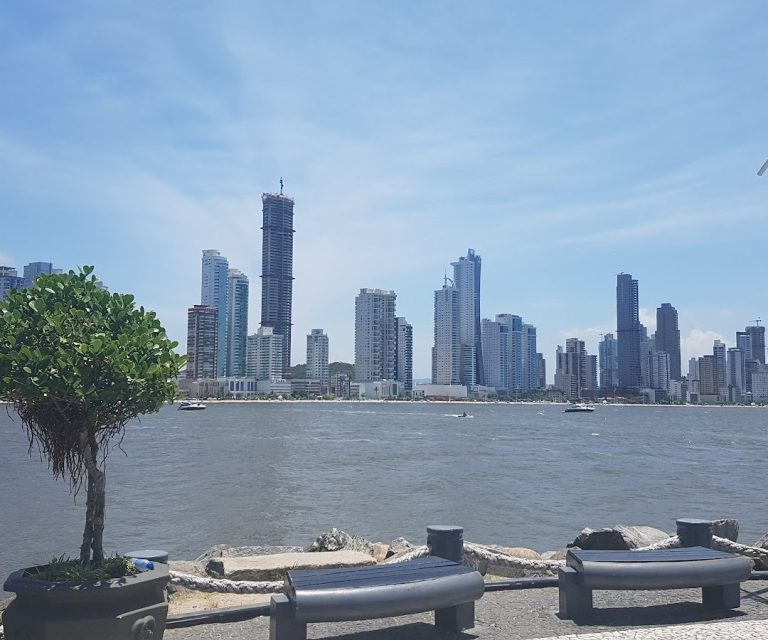 Foto real de Molhe da Barra Sul