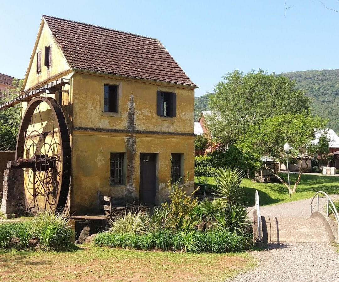 Foto real de Parque Histórico Jorge Kuhn