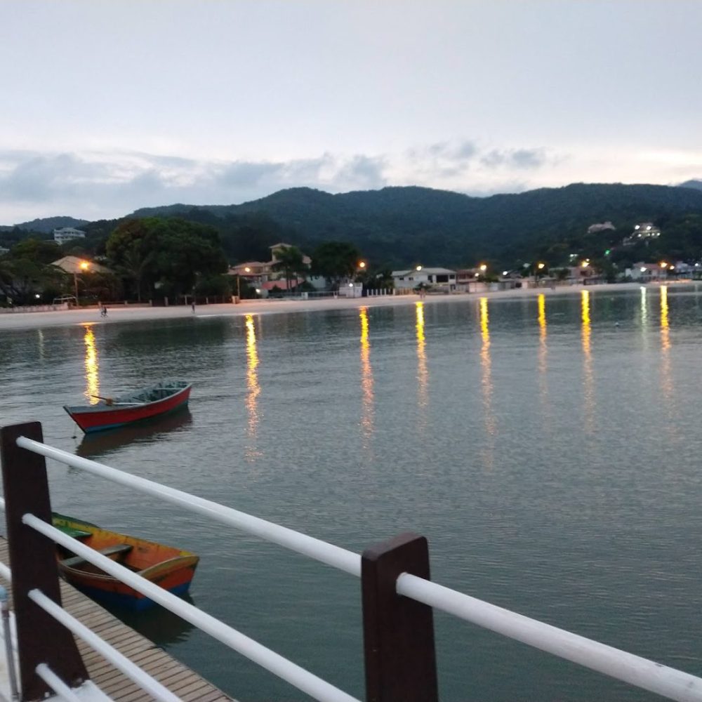 Foto real de Píer Turístico Municipal de Porto Belo