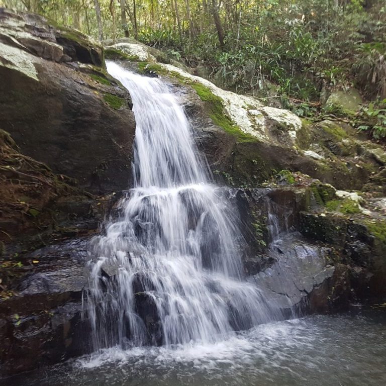 Foto real de Cachoeira da Praia Triste