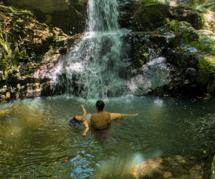 Foto real de Cachoeira da Praia Triste