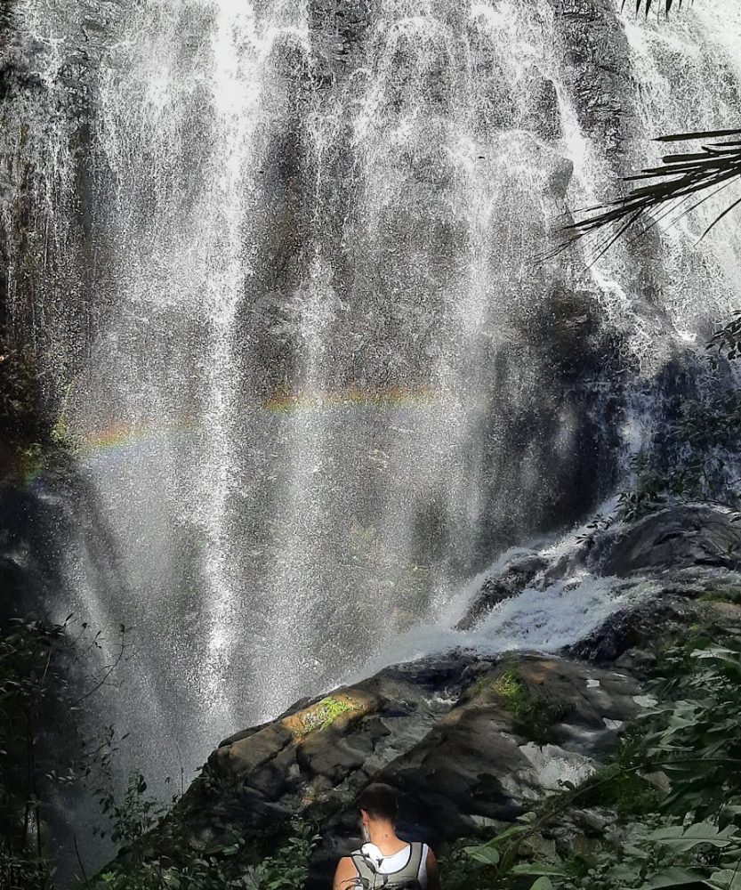 Foto real de Cachoeira do Arco Íris