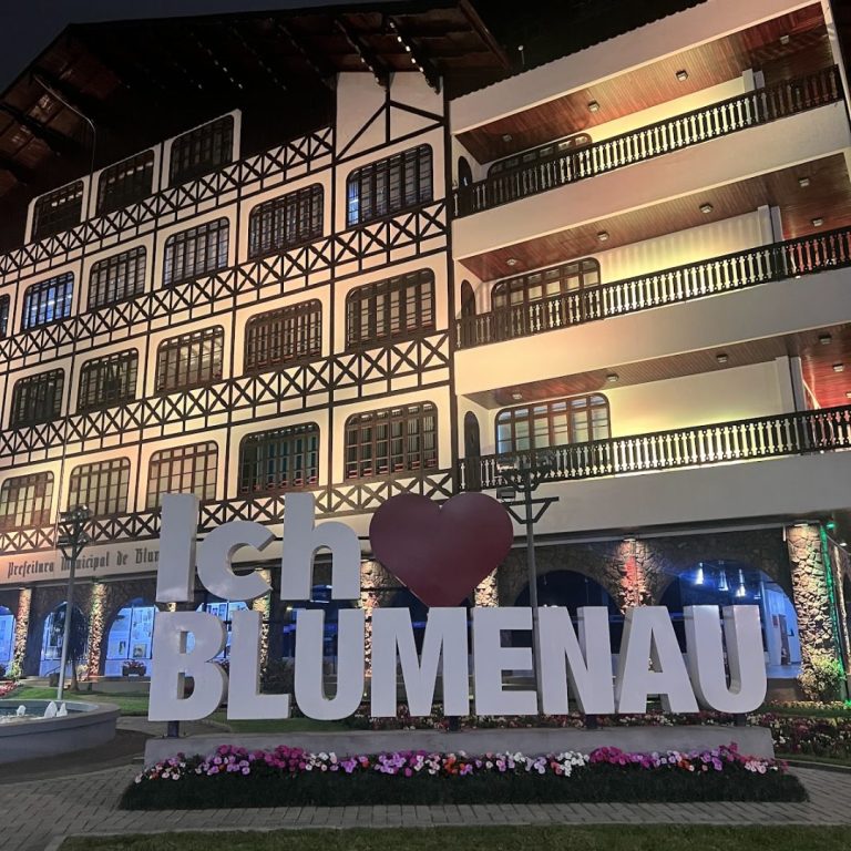 Letreiro Ich Liebe Blumenau