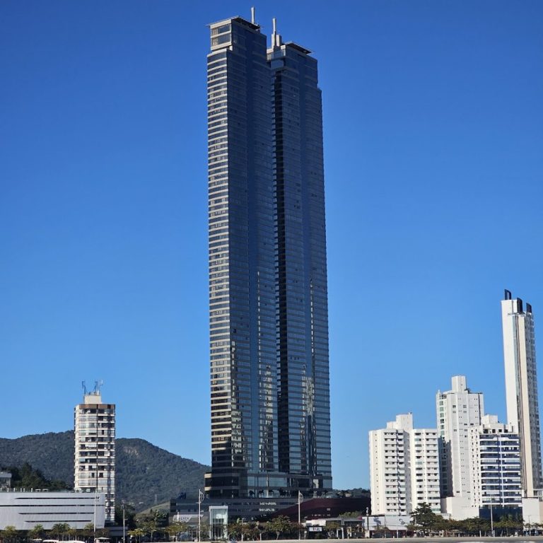 Foto real de Molhe da Barra Sul