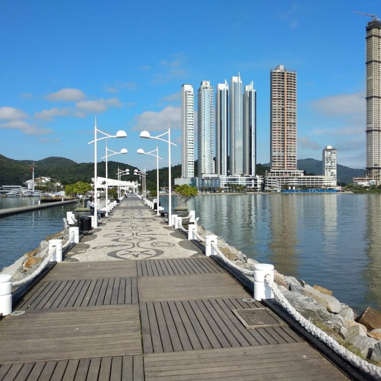 Foto real de Molhe da Barra Sul