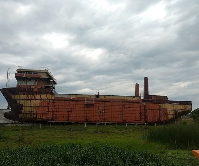 Foto real de Navio abandonado