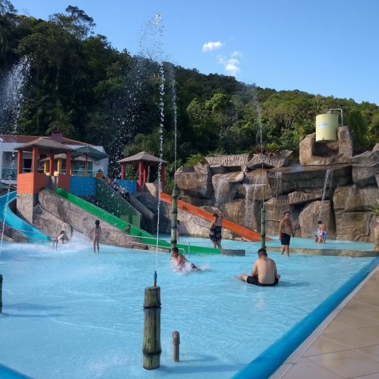 Foto real de Parque Aquático Cascanéia