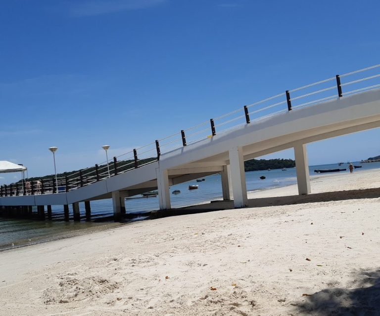 Foto real de Píer Turístico Municipal de Porto Belo
