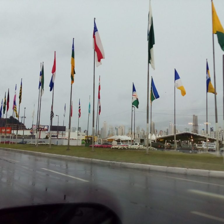 Foto real de Praça das Bandeiras