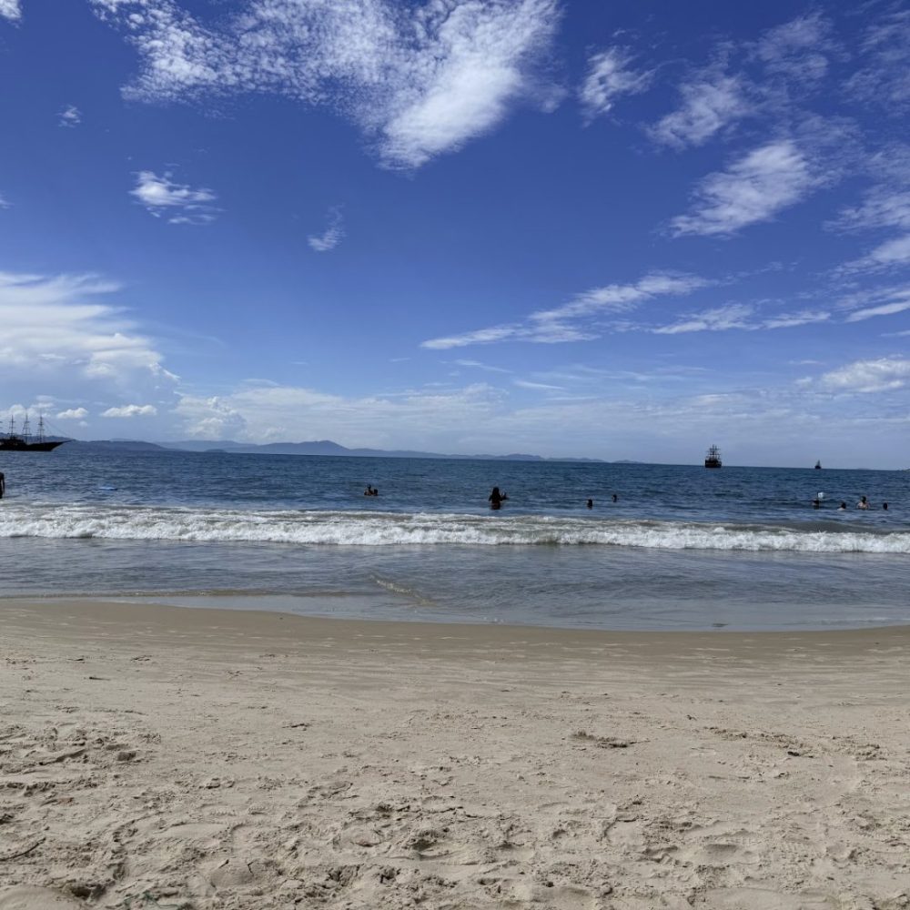 Foto real de Praia da Cachoeira do Bom Jesus