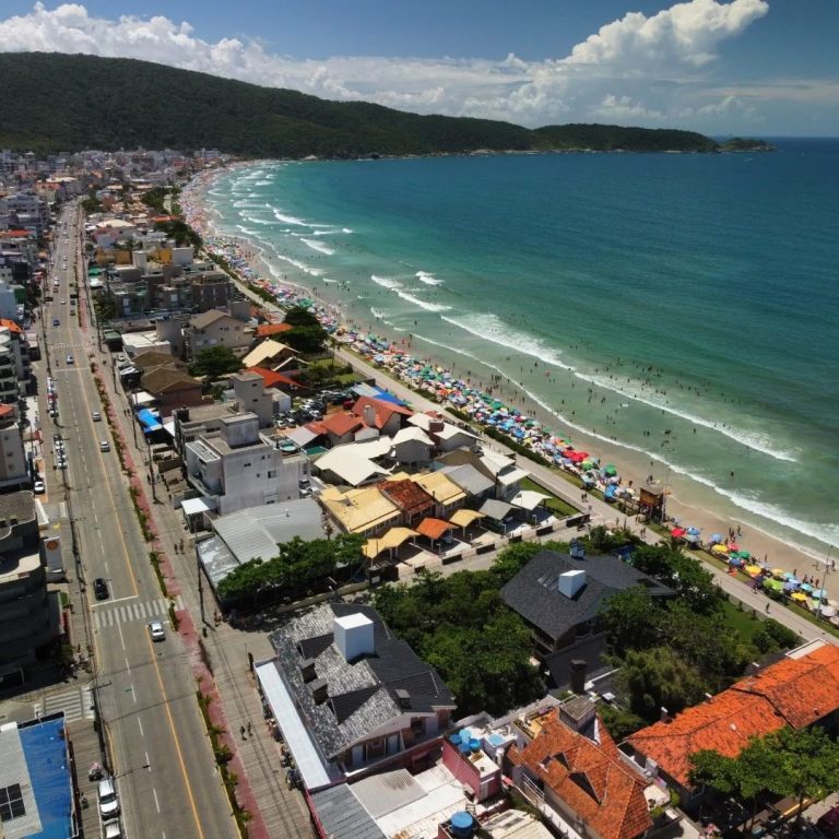 Praia de Bombas