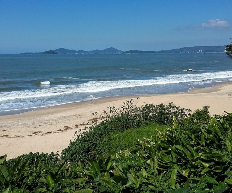 Praia do Cerro Itapoá