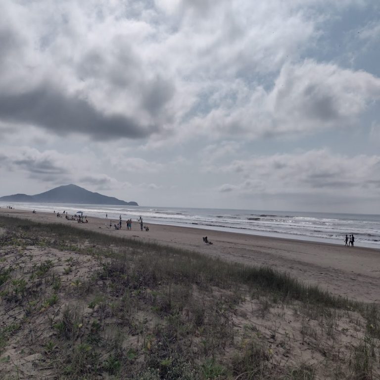 Foto real de Praia Do Estaleiro