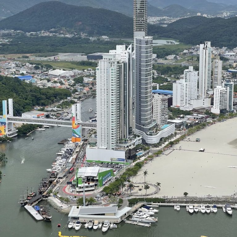 Foto real de Youhooo! Trenó de Montanha - Parque Unipraias